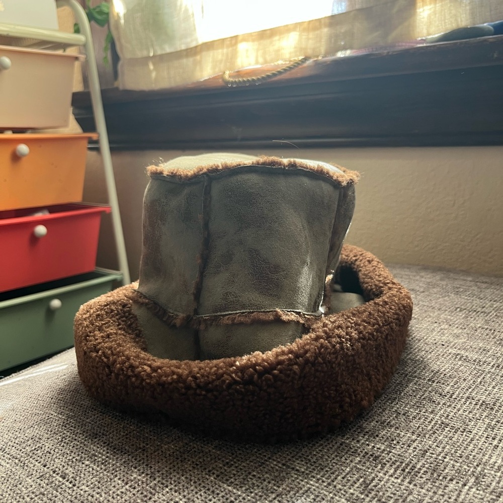 Anthropologie Brown Shearling Hat